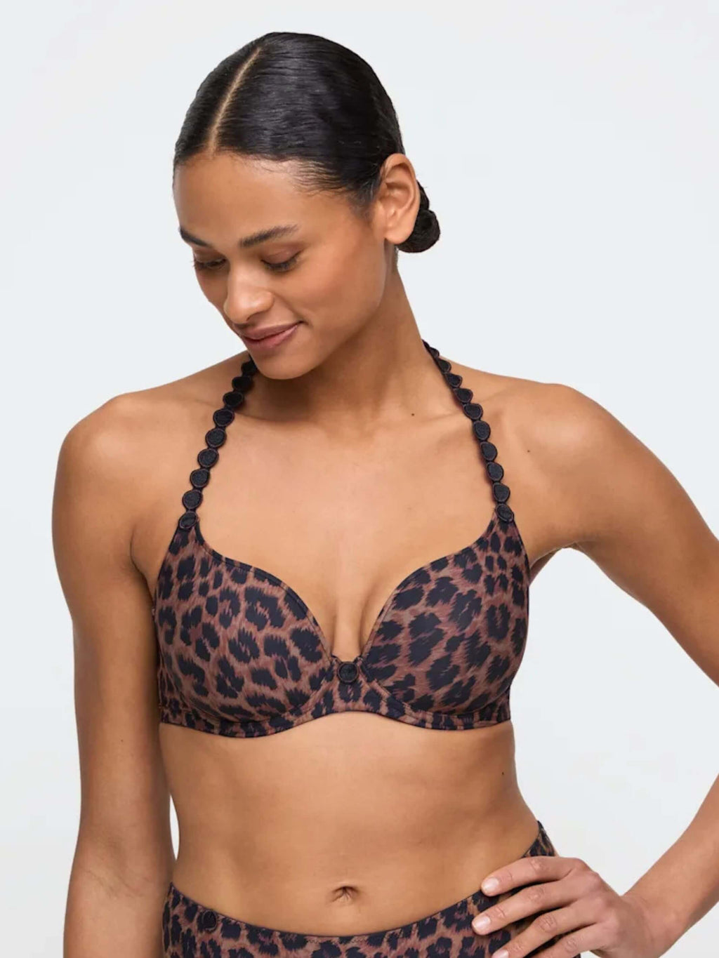 Marie Jo-Tom-Pisaramalli Rintaliivi-Fauve-Kuva edestä.