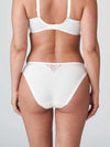 Prima Donna-Zahran-tai-mallinen-alushousu-luonnonvalkoinen-kuva takaa.