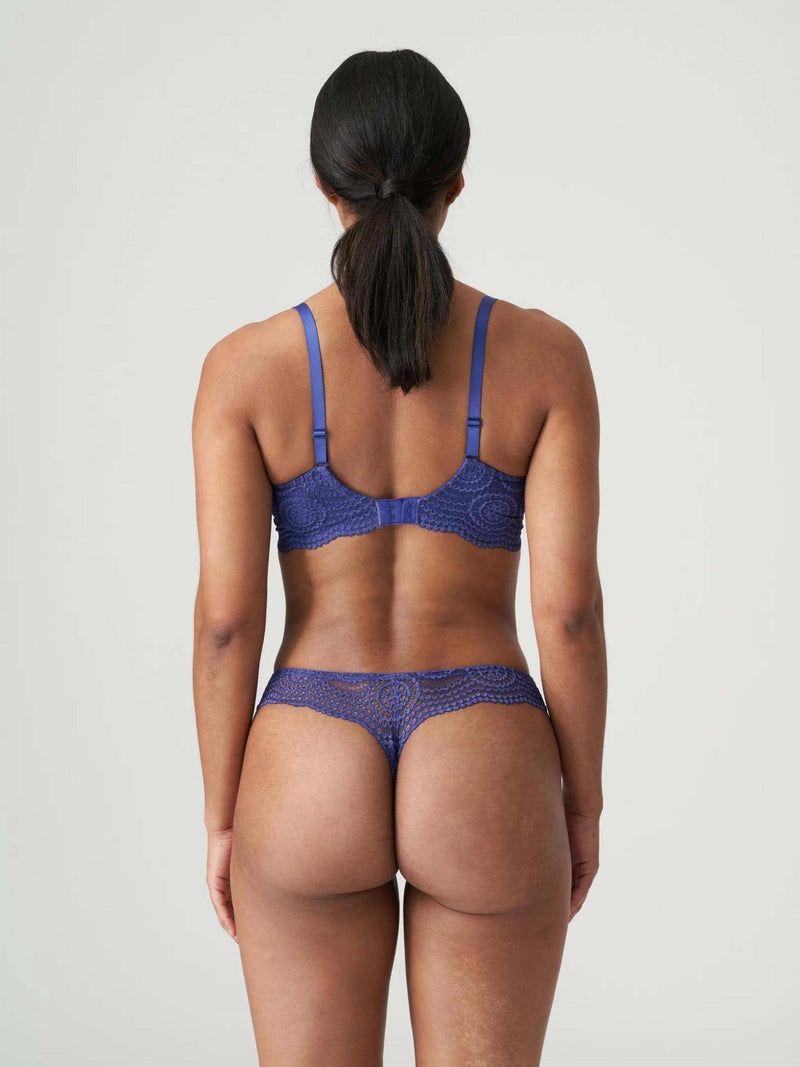 Prima Donna Twist, Petit Paris, string alushousu, french indigo, kokovartalokuva takaa.